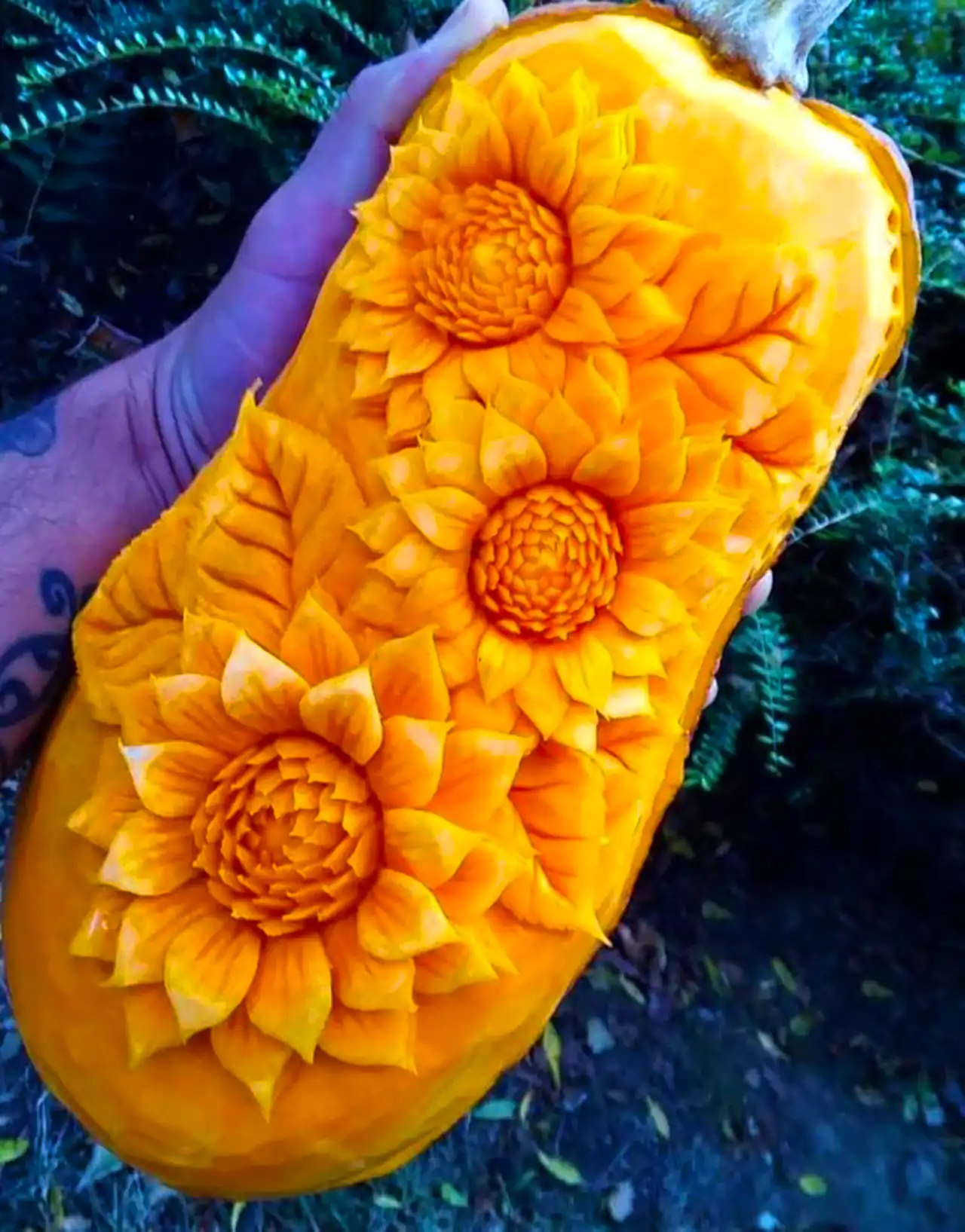 تزئین کدو حلوایی شب چله