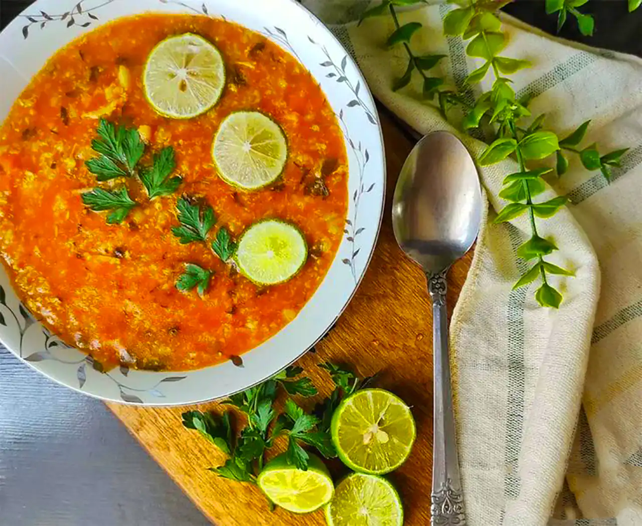 تزیین رستورانی سوپ جو