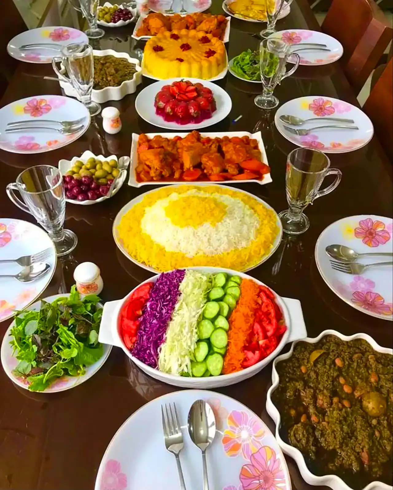 میز شام برای مهمانی