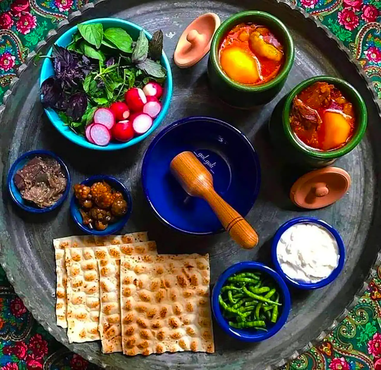 سرو دیزی سنگی سنتی